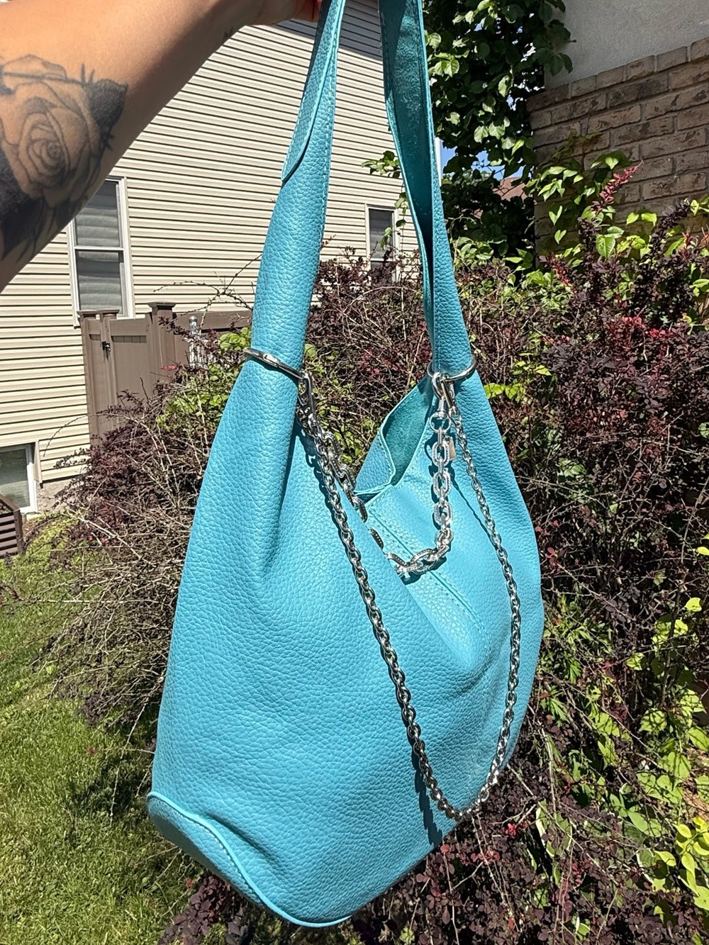Y2K Blue Pebbled Leather Slouchy Crescent Hobo Shoulder Bag w/ Silver Chains - Picture 3 of 5